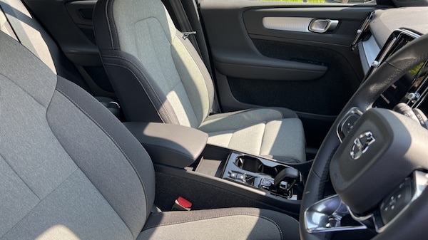 Used Volvo XC40 2023 for sale - 76168702: Photo 9