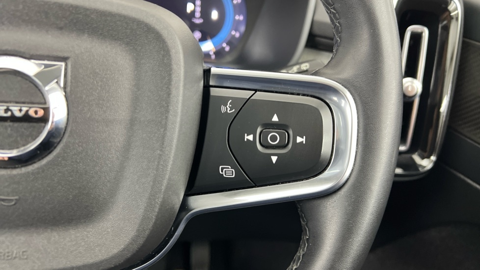 Used Volvo XC40 2022 for sale - 77018380: Photo 22