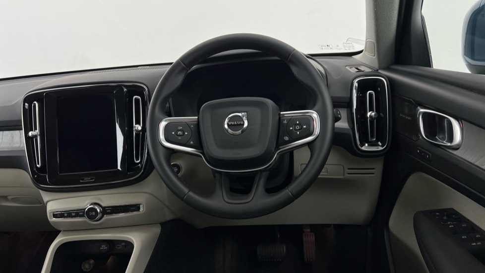 Used Volvo XC40 2024 for sale - 75776153: Photo 10