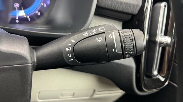 Used Volvo XC40 2024 for sale - 75776153: Photo 23