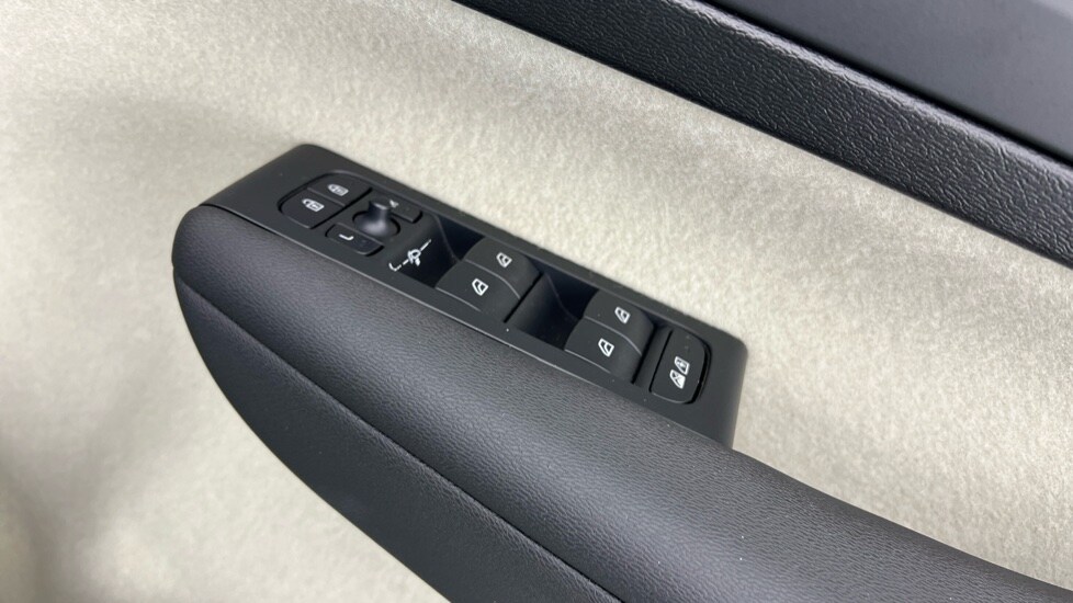 Used Volvo XC40 2024 for sale - 75776153: Photo 24