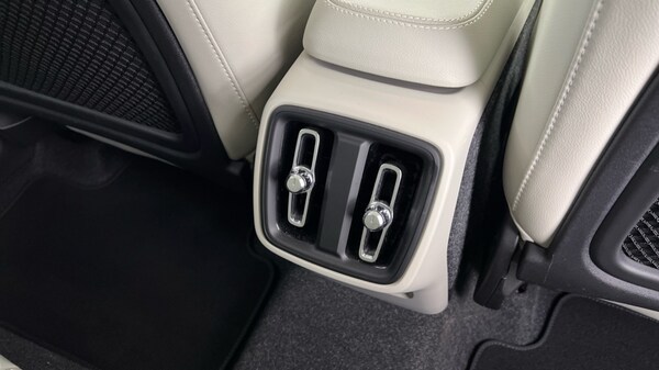 Used Volvo XC40 2024 for sale - 75776153: Photo 39