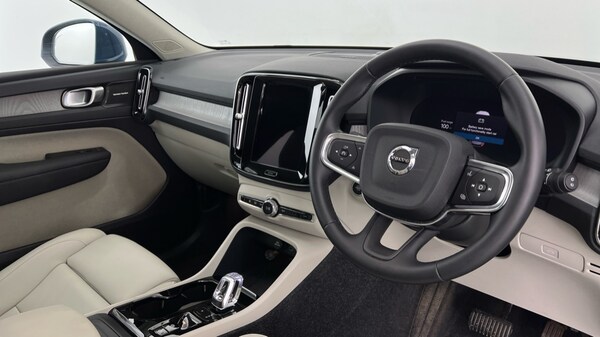 Used Volvo XC40 2024 for sale - 75776153: Photo 4