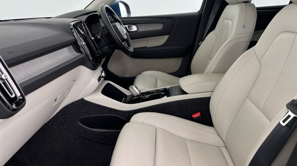 Used Volvo XC40 2024 for sale - 75776153: Photo 62
