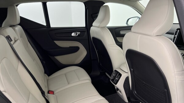 Used Volvo XC40 2024 for sale - 75776153: Photo 6