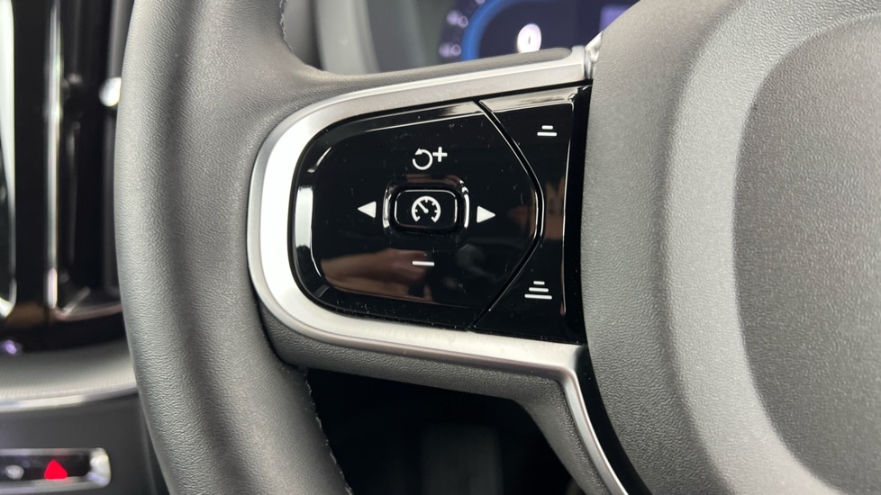 Used Volvo XC60 2025 for sale - 76487522: Photo 21