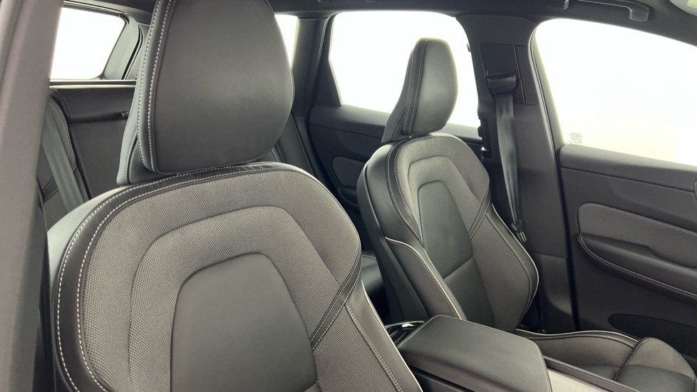 Used Volvo XC60 2025 for sale - 76487522: Photo 31