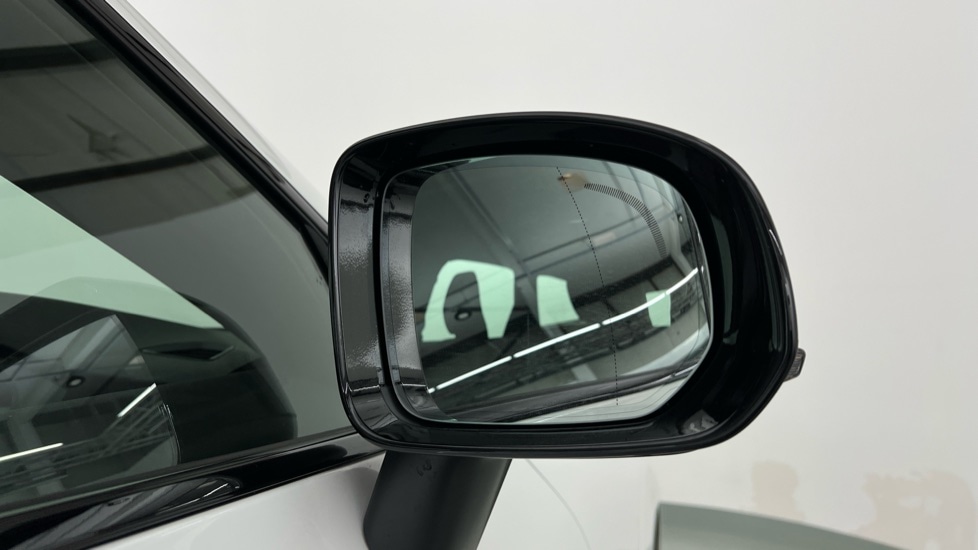 Used Volvo XC60 2025 for sale - 76487522: Photo 32