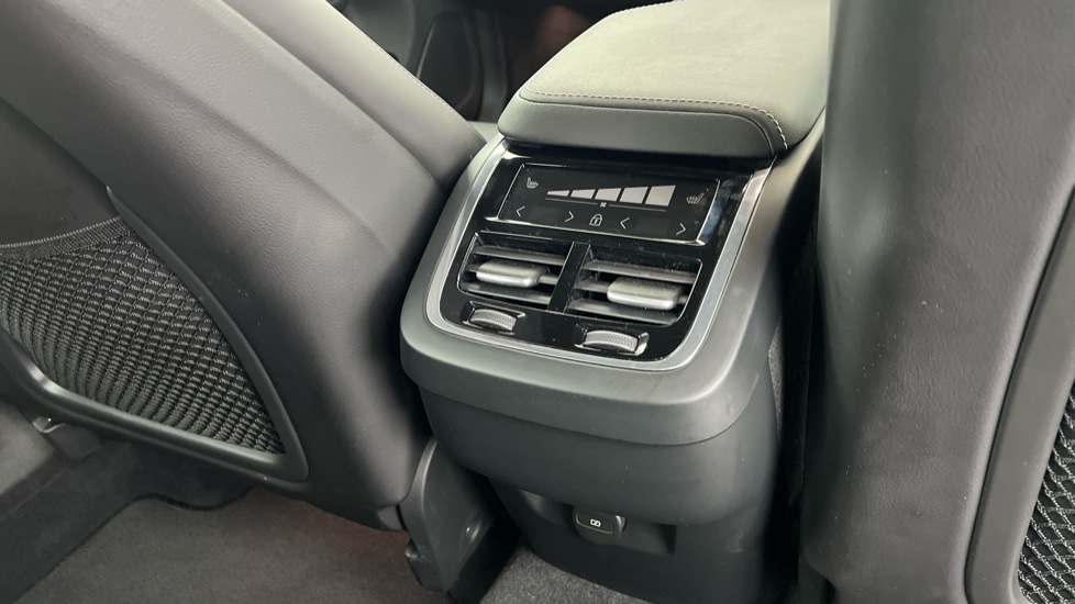 Used Volvo XC60 2025 for sale - 76487522: Photo 40