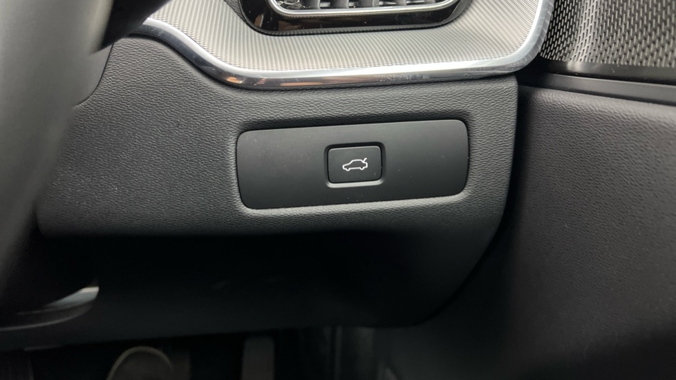 Used Volvo XC60 2025 for sale - 76487522: Photo 44