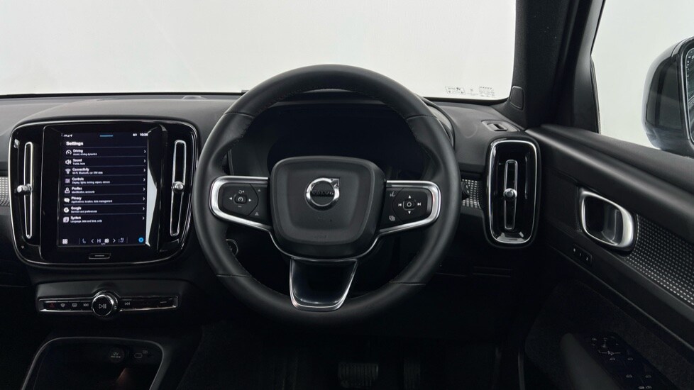 Used Volvo XC40 2025 for sale - 76507478: Photo 10