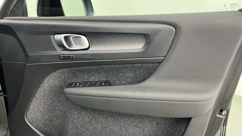 Used Volvo XC40 2025 for sale - 76507478: Photo 29