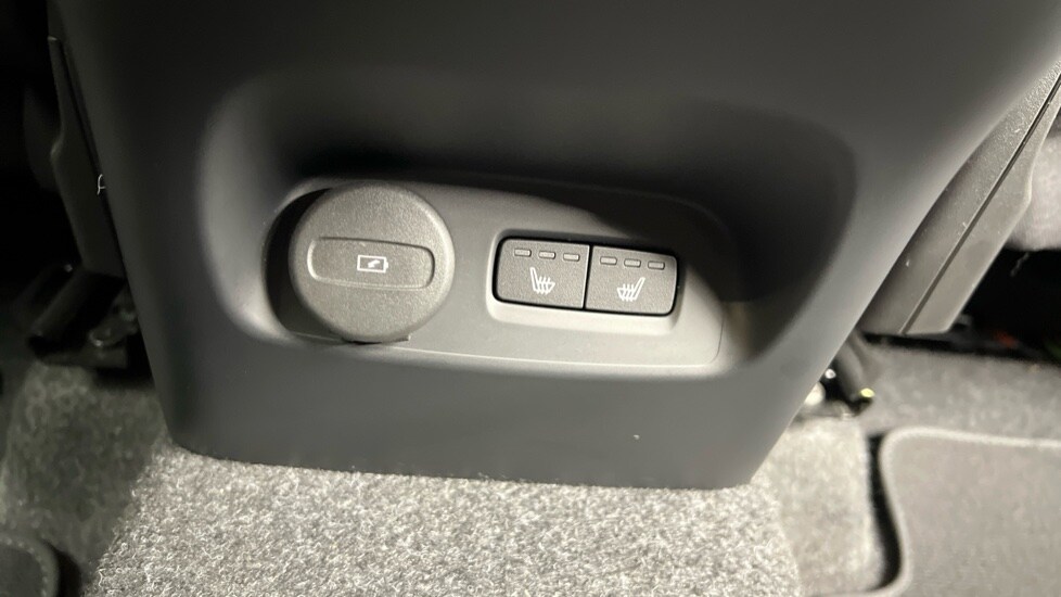 Used Volvo XC40 2025 for sale - 76507478: Photo 40