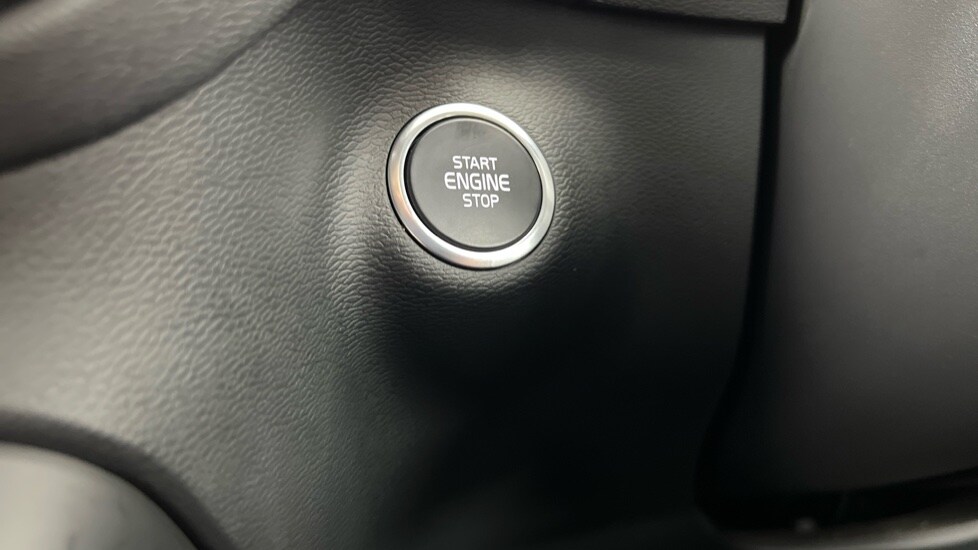 Used Volvo XC40 2025 for sale - 76507478: Photo 49