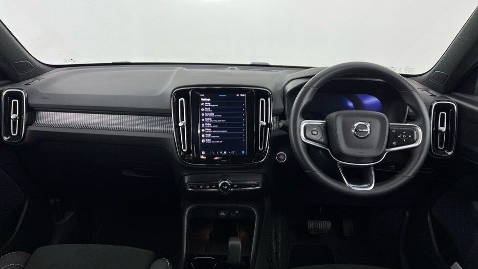 Used Volvo XC40 2025 for sale - 76507478: Photo 5