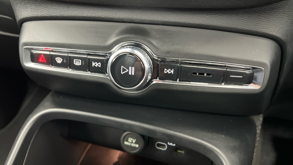 Used Volvo XC40 2025 for sale - 76507478: Photo 50