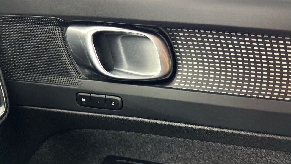 Used Volvo XC40 2025 for sale - 76507478: Photo 53