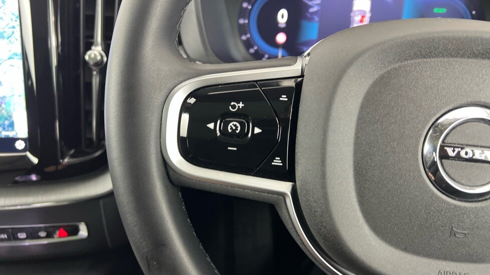 Used Volvo XC60 2025 for sale - 77428187: Photo 21