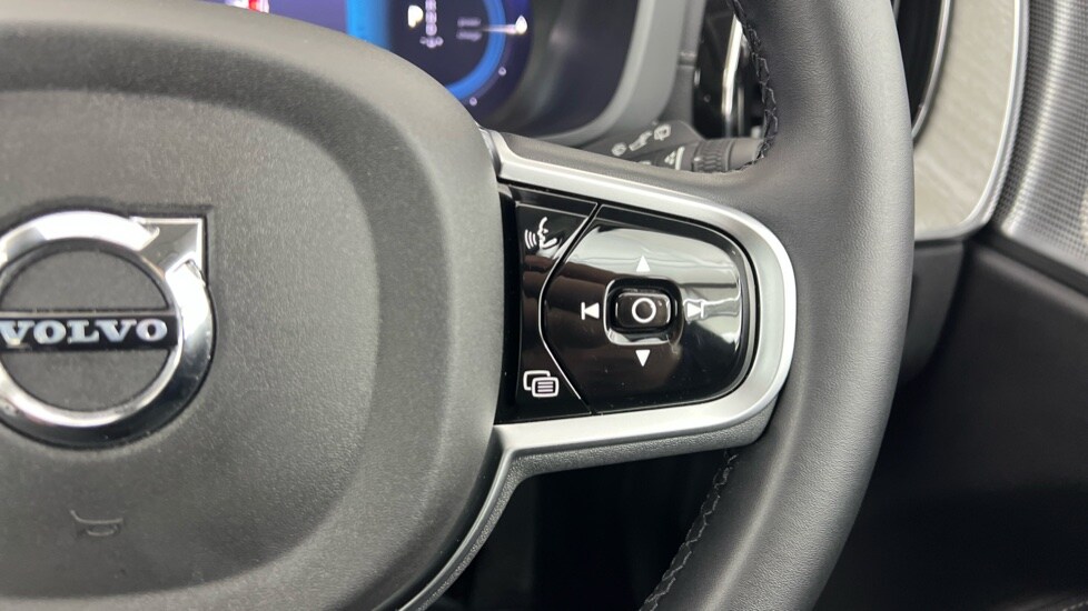 Used Volvo XC60 2025 for sale - 77428187: Photo 22