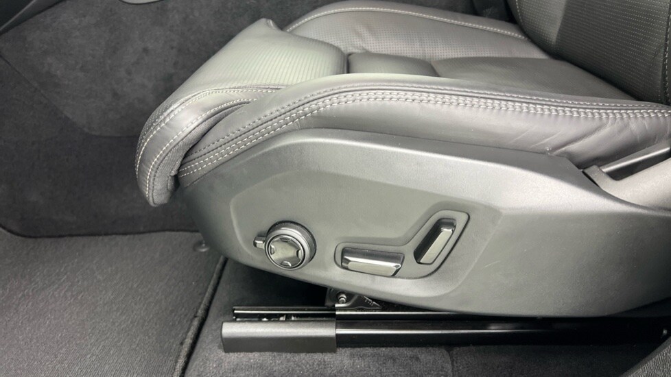 Used Volvo XC60 2025 for sale - 77428187: Photo 61