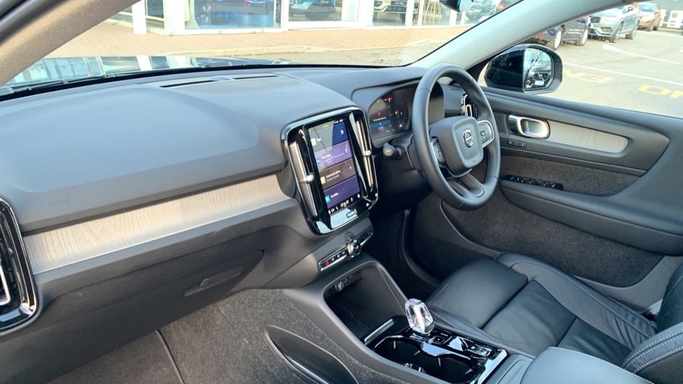 Used Volvo XC40 2022 for sale - 77848027: Photo 4