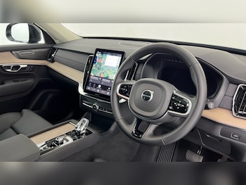 Used Volvo XC90 2025 for sale - 78270239: Photo