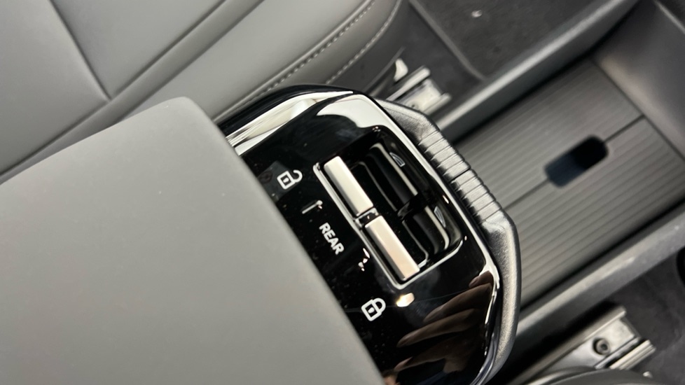 Used Volvo EX30 2025 for sale - 76018085: Photo 24