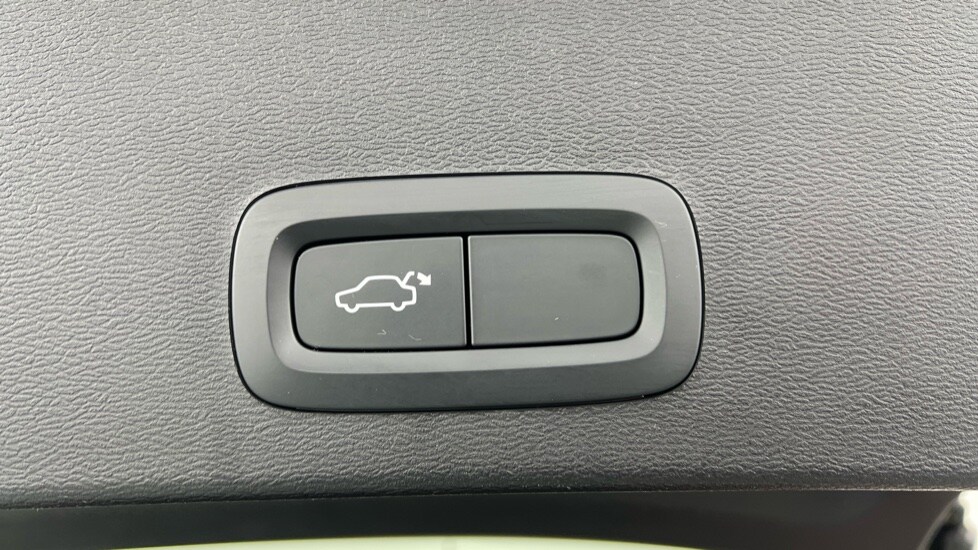 Used Volvo XC40 2021 for sale - 76007743: Photo 35