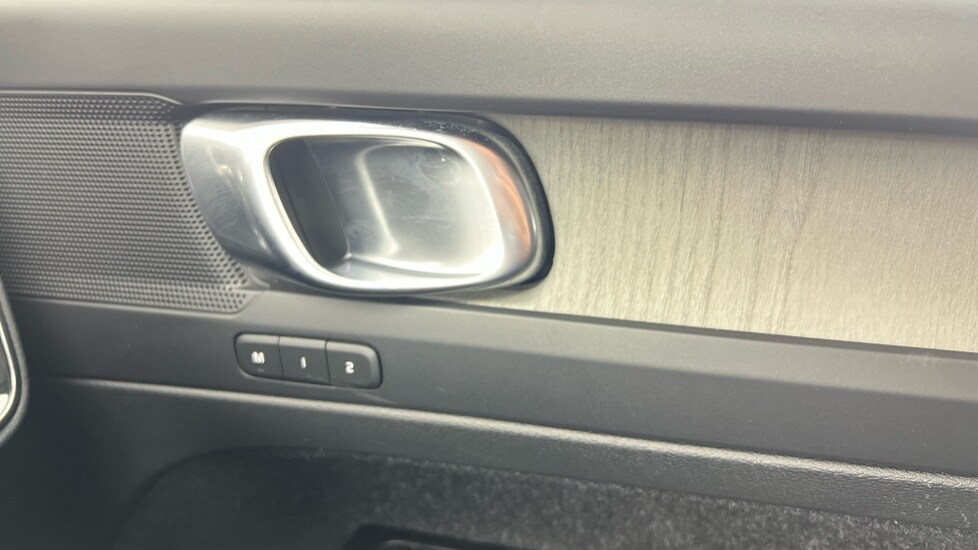 Used Volvo XC40 2021 for sale - 76007743: Photo 46