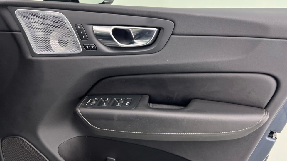 Used Volvo XC60 2022 for sale - 76116803: Photo 29