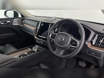 Used Volvo XC60 2022 for sale - 76116803: Photo 4
