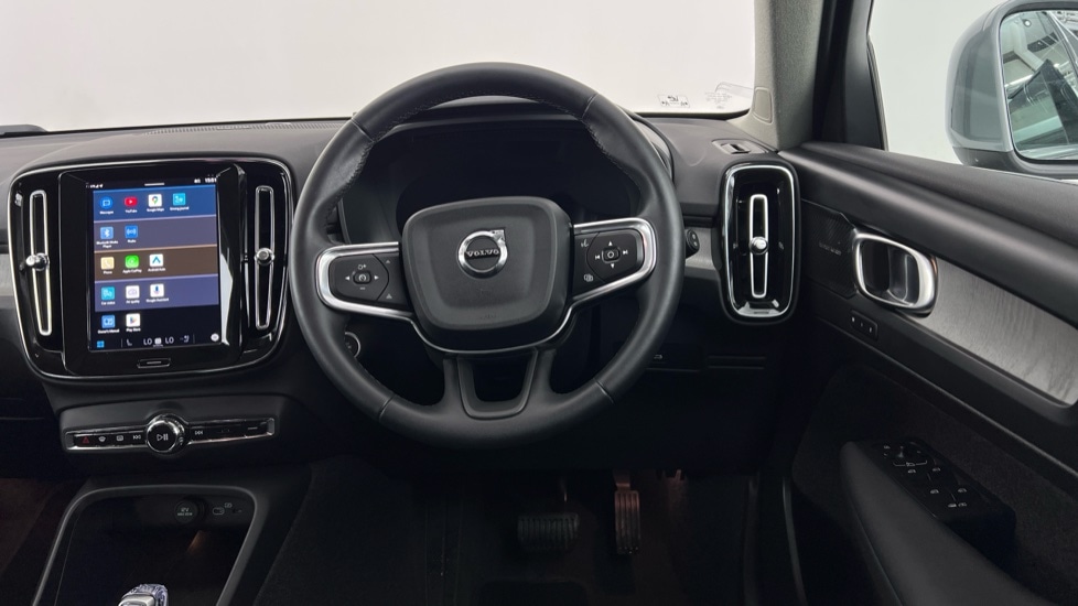Used Volvo XC40 2024 for sale - 76921839: Photo 10