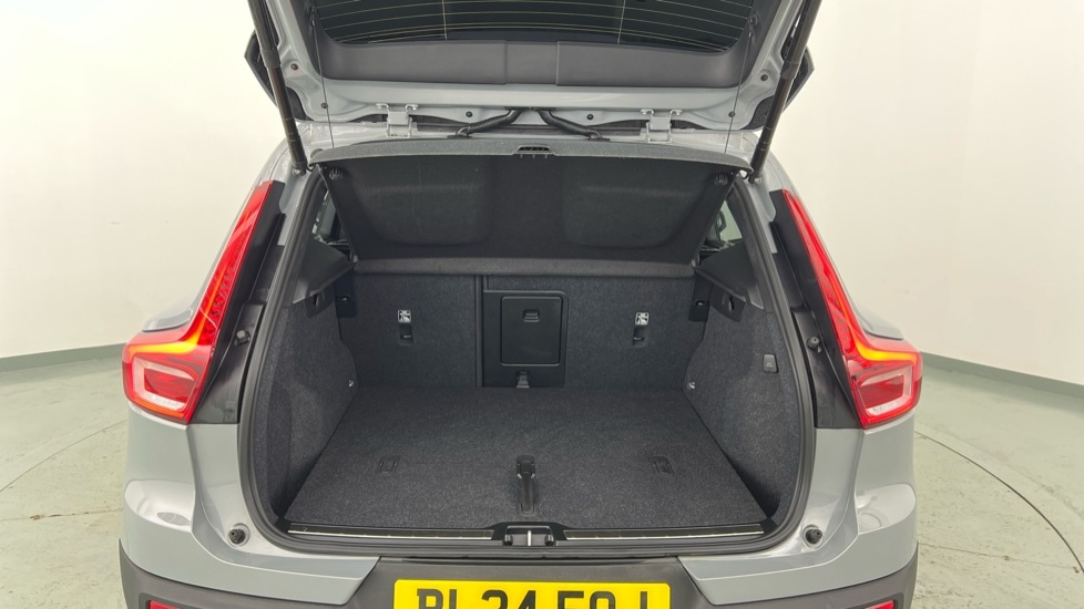 Used Volvo XC40 2024 for sale - 76921839: Photo 13