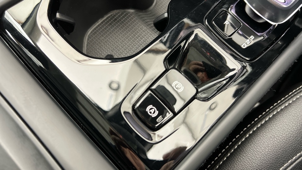 Used Volvo XC40 2024 for sale - 76921839: Photo 27