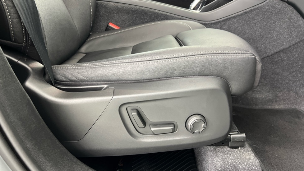 Used Volvo XC40 2024 for sale - 76921839: Photo 30