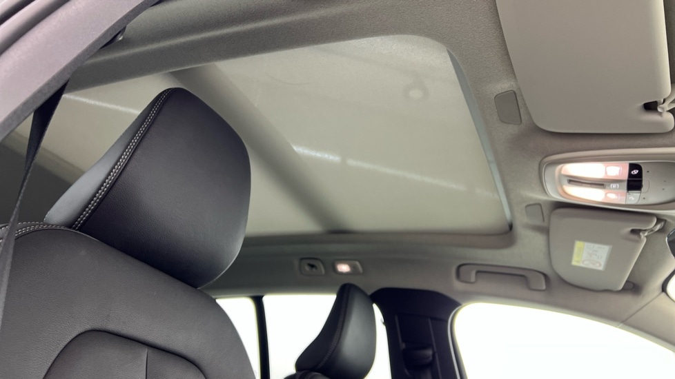 Used Volvo XC40 2024 for sale - 76921839: Photo 31