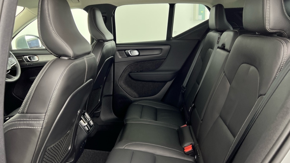 Used Volvo XC40 2024 for sale - 76921839: Photo 33