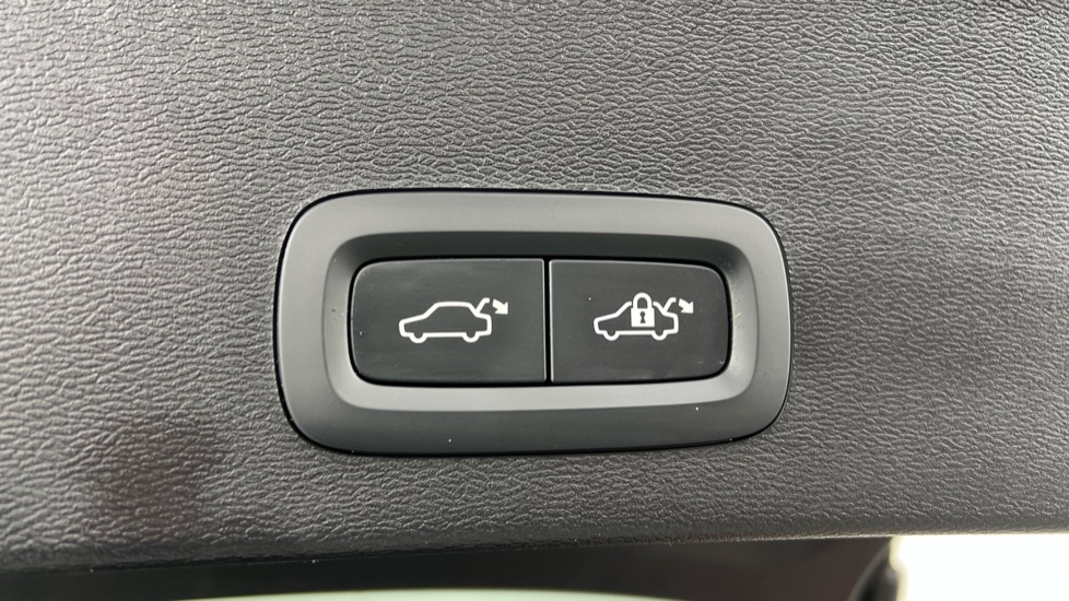 Used Volvo XC40 2024 for sale - 76921839: Photo 35