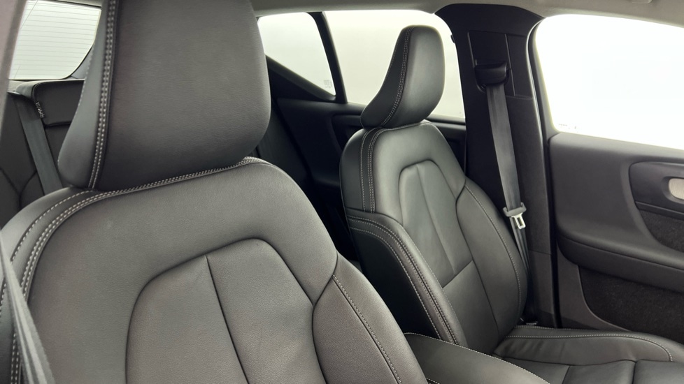 Used Volvo XC40 2024 for sale - 76921839: Photo 38