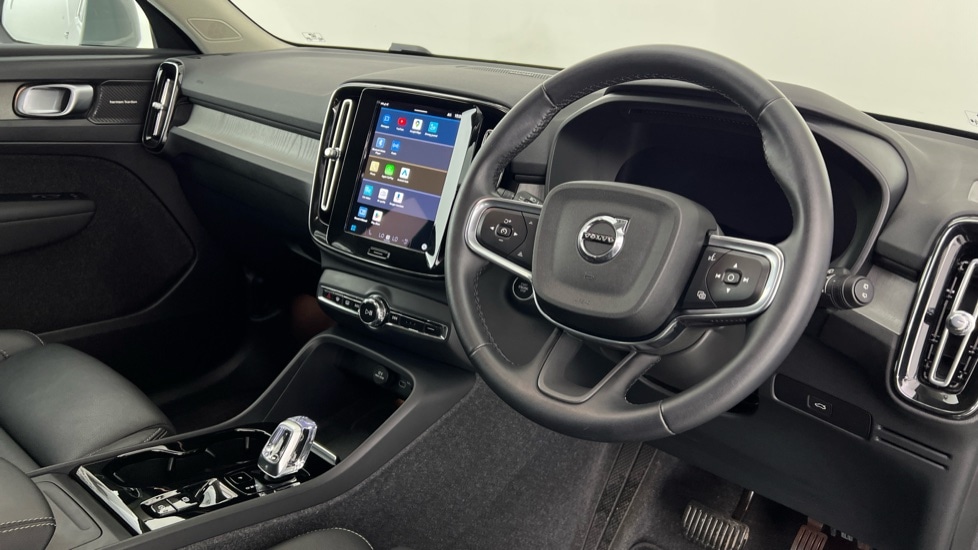Used Volvo XC40 2024 for sale - 76921839: Photo 4