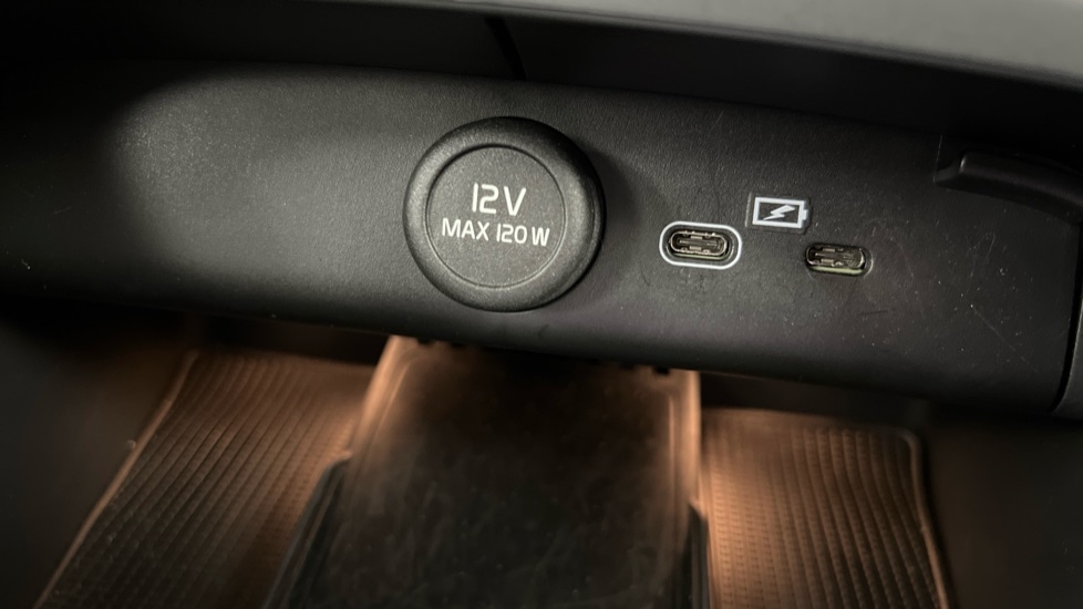 Used Volvo XC40 2024 for sale - 76921839: Photo 52