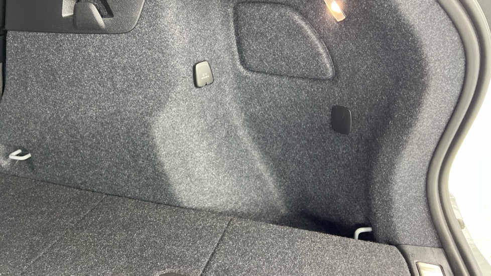 Used Volvo XC40 2024 for sale - 76921839: Photo 58