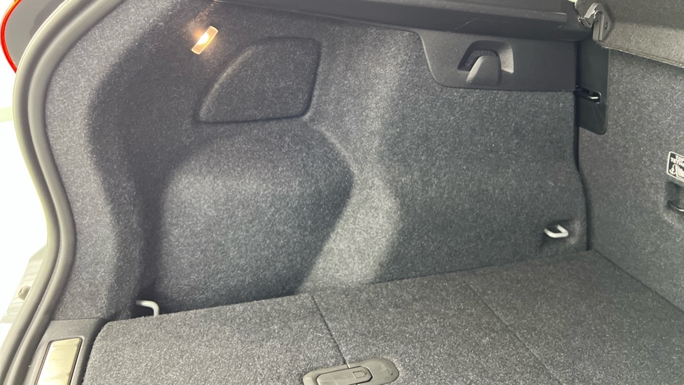 Used Volvo XC40 2024 for sale - 76921839: Photo 59