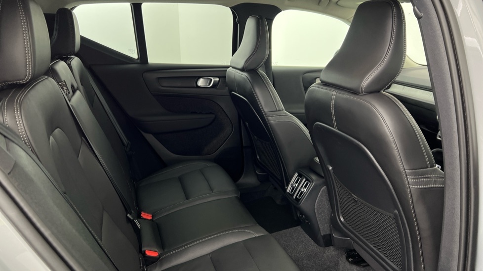 Used Volvo XC40 2024 for sale - 76921839: Photo 6