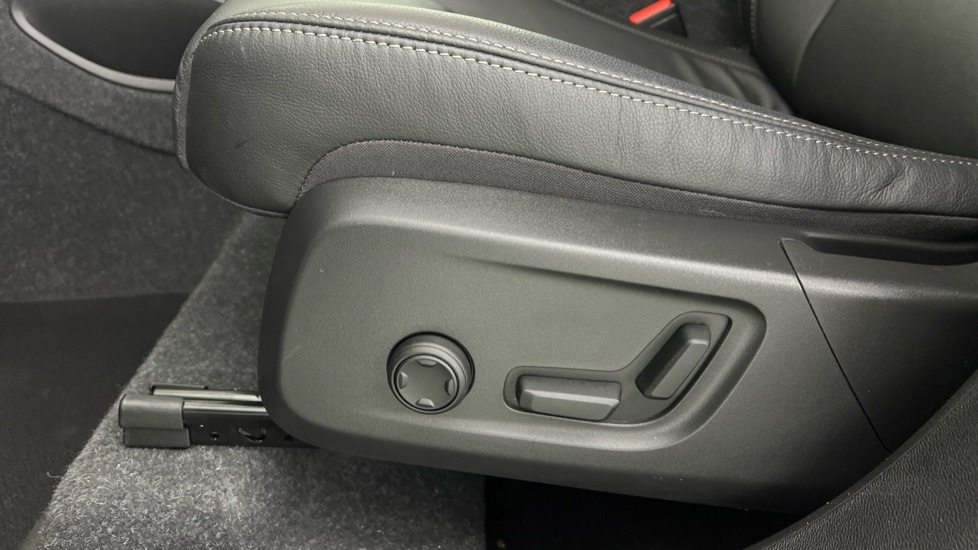 Used Volvo XC40 2024 for sale - 76921839: Photo 62