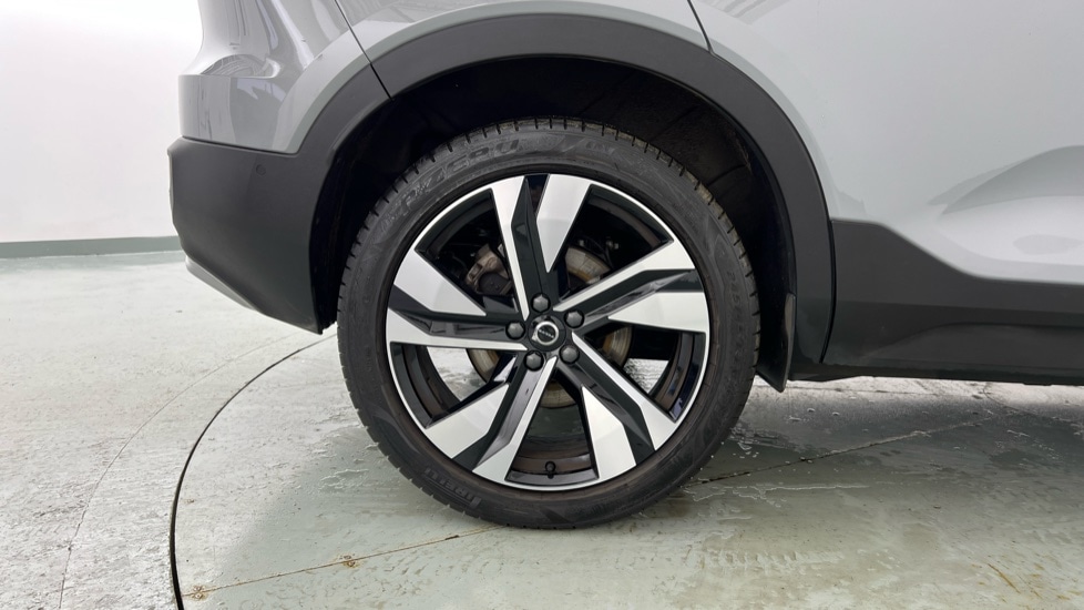 Used Volvo XC40 2024 for sale - 76921839: Photo 9