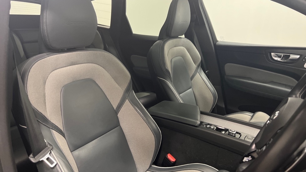 Used Volvo XC60 2020 for sale - 77903243: Photo 9