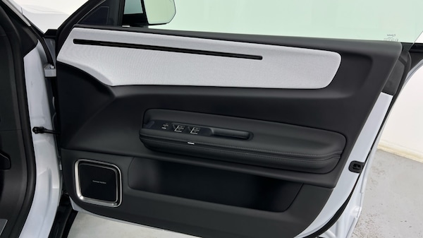 Used Polestar Polestar 4 2025 for sale - 75565410: Photo 33