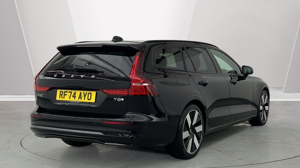 Used Volvo V60 2025 for sale - 77261631: Photo 2