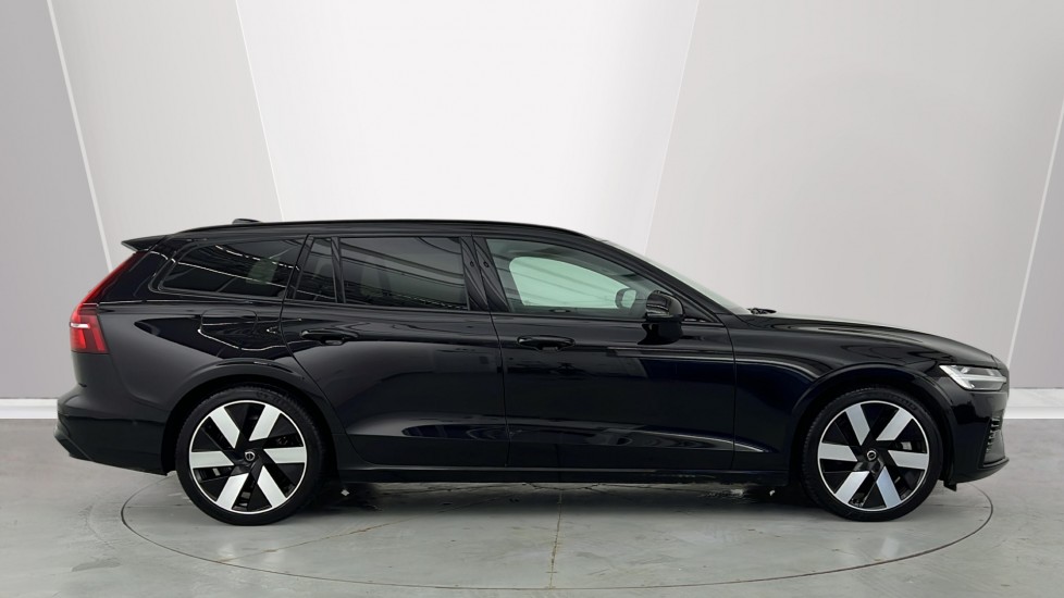 Used Volvo V60 2025 for sale - 77261631: Photo 3